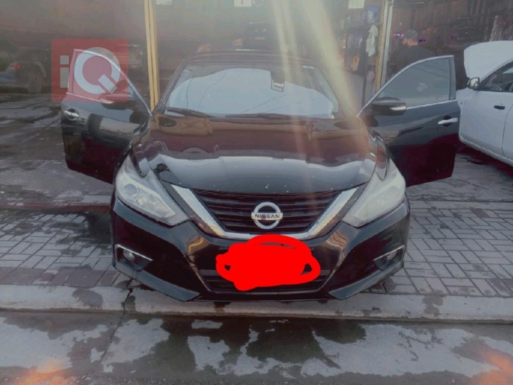 نيسان ألتيما